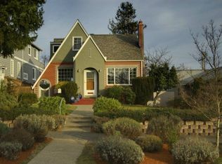 4024 40th Ave SW, Seattle, WA 98116