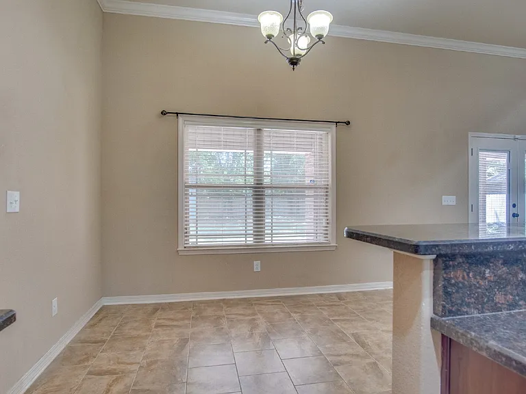 5485 Tucker Cir — Photo 12
