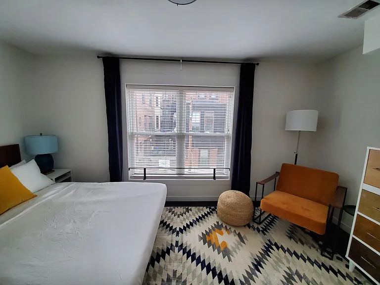 1813 Addison St — Photo 20