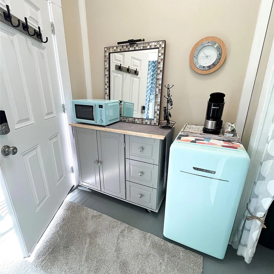 1 bed, 1.0 bath, 650 sqft, $1,300 — Photo 4