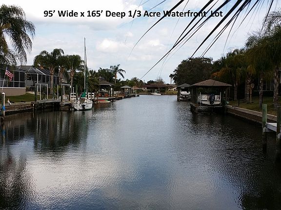 2nd image of 3 Cedar Hollow Ct
