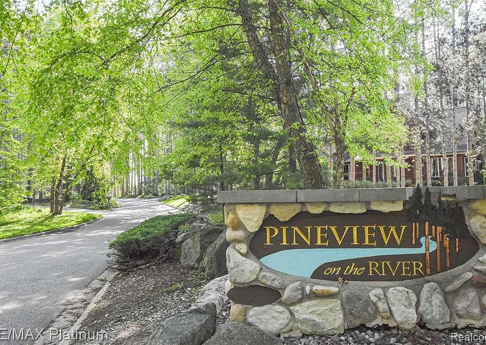1st image of 9031 Pineview River Dr