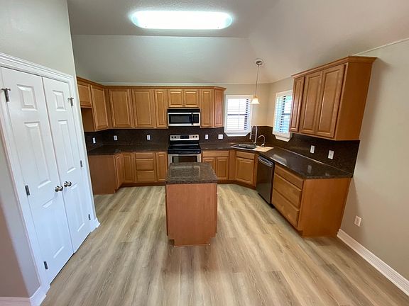 4th image of 115 Eagle Nest Ct