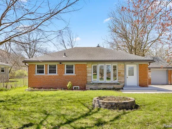 12240 Pardee Rd, Taylor, MI 48180