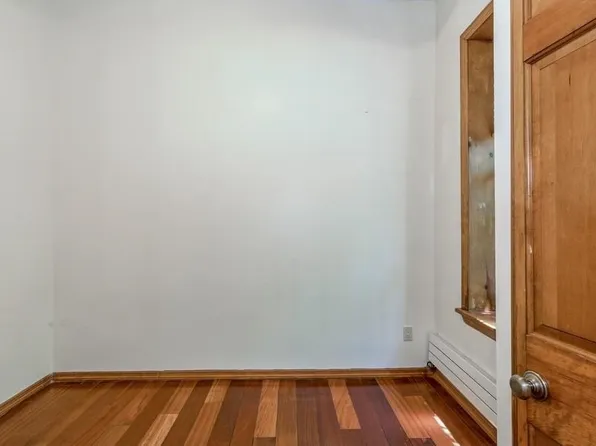 212 Warren Street image 13 of 18