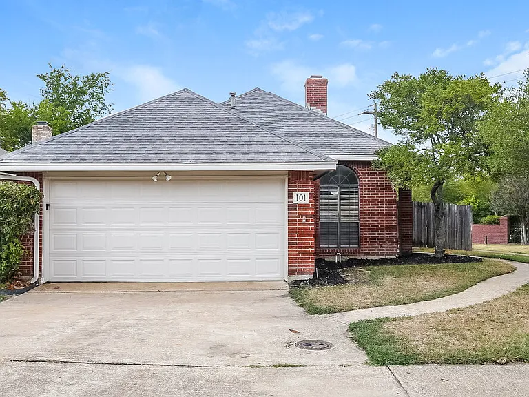 101 Streamside Dr #A1 — Photo 1