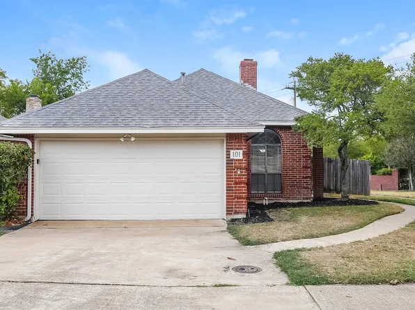 101 Streamside Dr #A1, Desoto, TX 75115