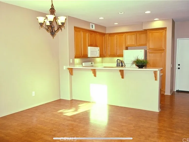12199 N Main St #3 — Photo 8