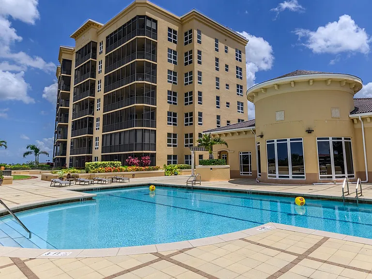 3313 Sunset Key Cir #107 — Photo 2
