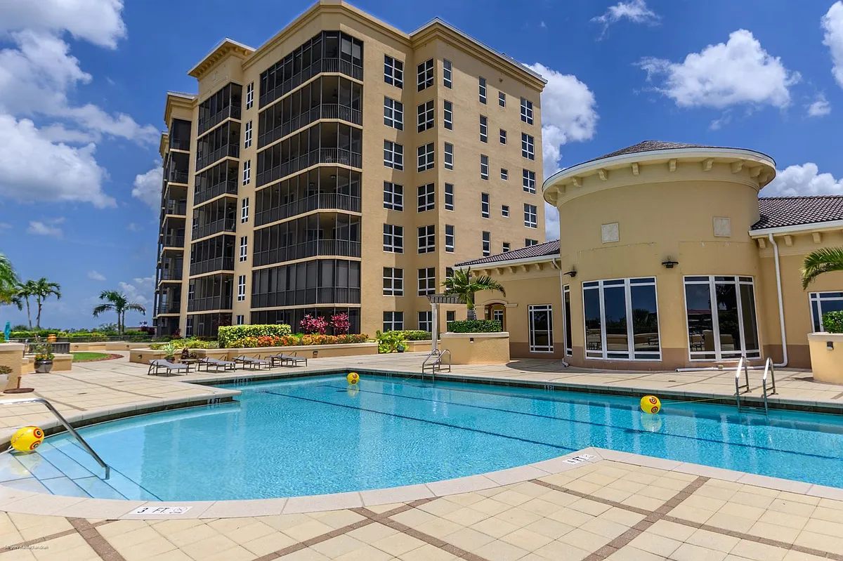 Building Photo - 3313 Sunset Key Cir #107