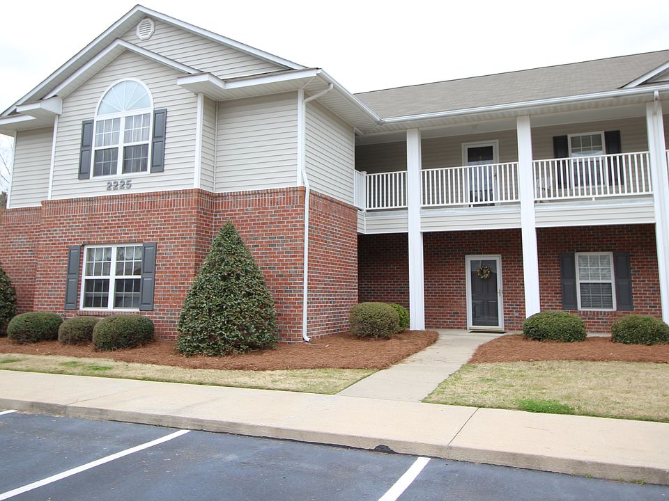 1st image of 2225 E Locksley Woods Dr