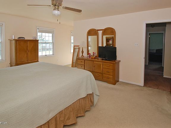 2nd image of 112 Frutchey Ct
