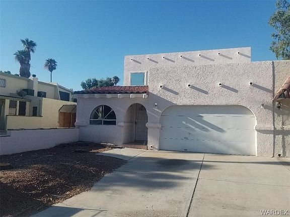 3rd image of 2681 Country Club Dr