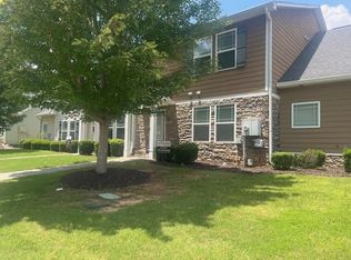 6165 Garden Cir, Douglasville, GA 30135