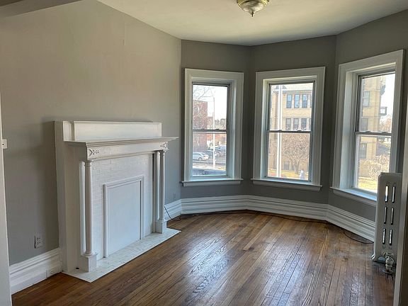 3rd image of 4762 2nd Ave #201