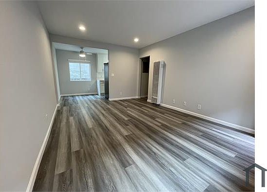 3rd image of 139 N Belmont St APT Q