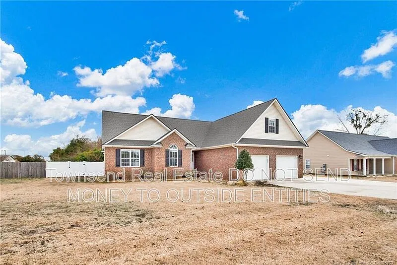 3311 Auburn Dr