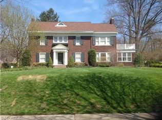 2901 Drummond Rd, Shaker Heights, OH 44120