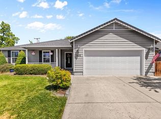 101 Aberdeen Ln, Eagle Pt, OR 97524