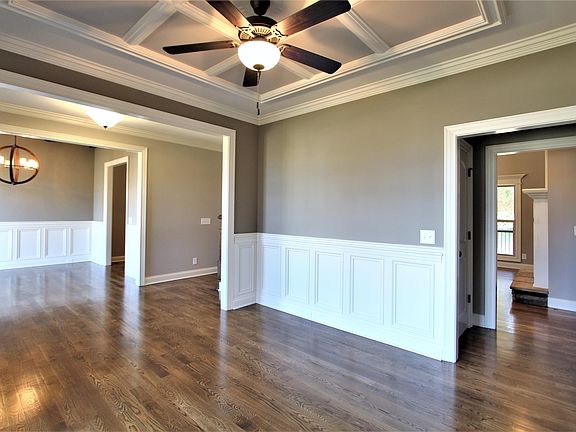 5th image of 905 Larkspur Ln #73-lot 73