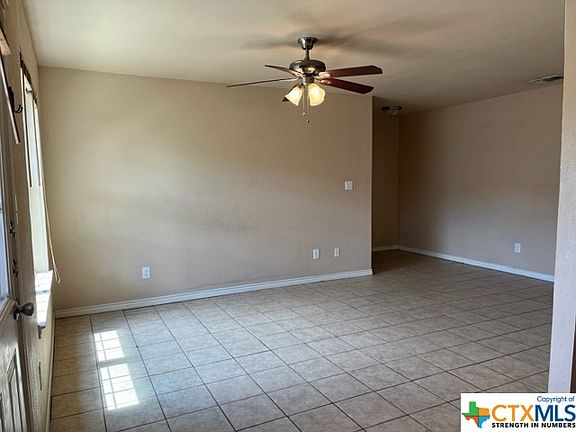 5th image of 1305 Covey Ln