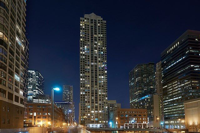 1st image of 440 N Wabash Ave APT 4009