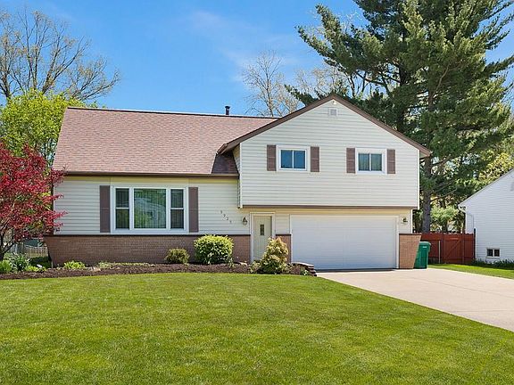 2nd image of 9925 Cynthia Dr