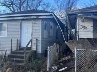 2460 Delaware St, Gary, IN 46407