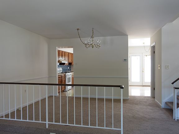 4th image of 143 Lazy Hollow Dr