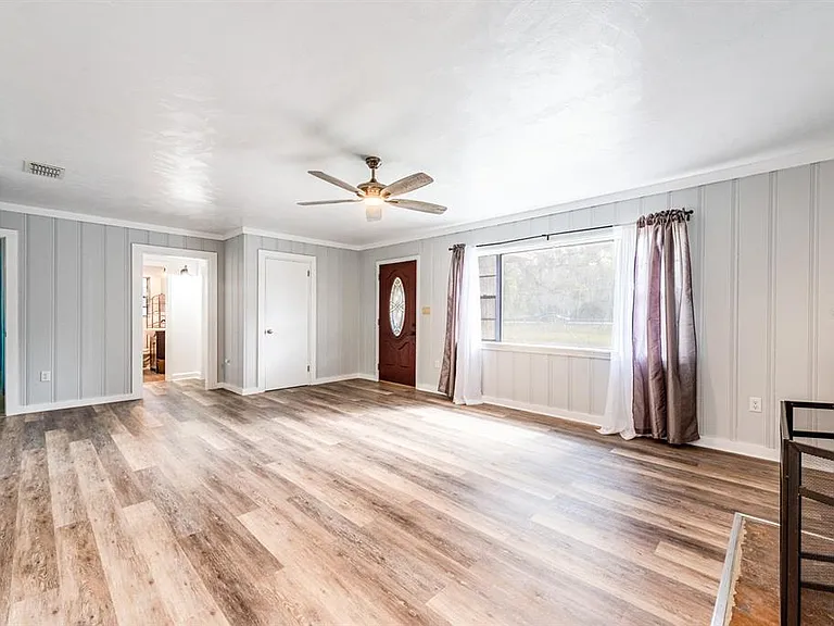 4811 County Road 48 — Photo 7