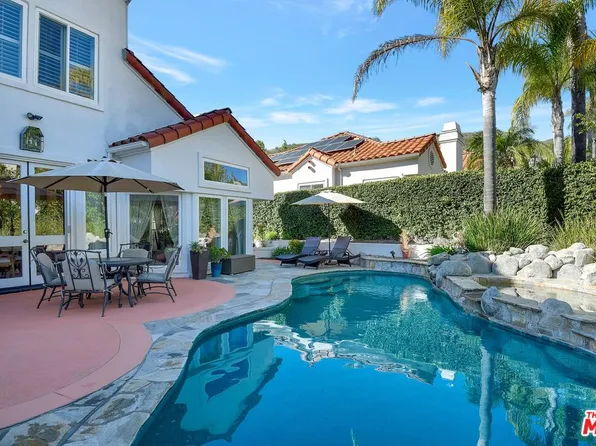 5683 Hazelcrest Cir, Thousand Oaks, CA 91362