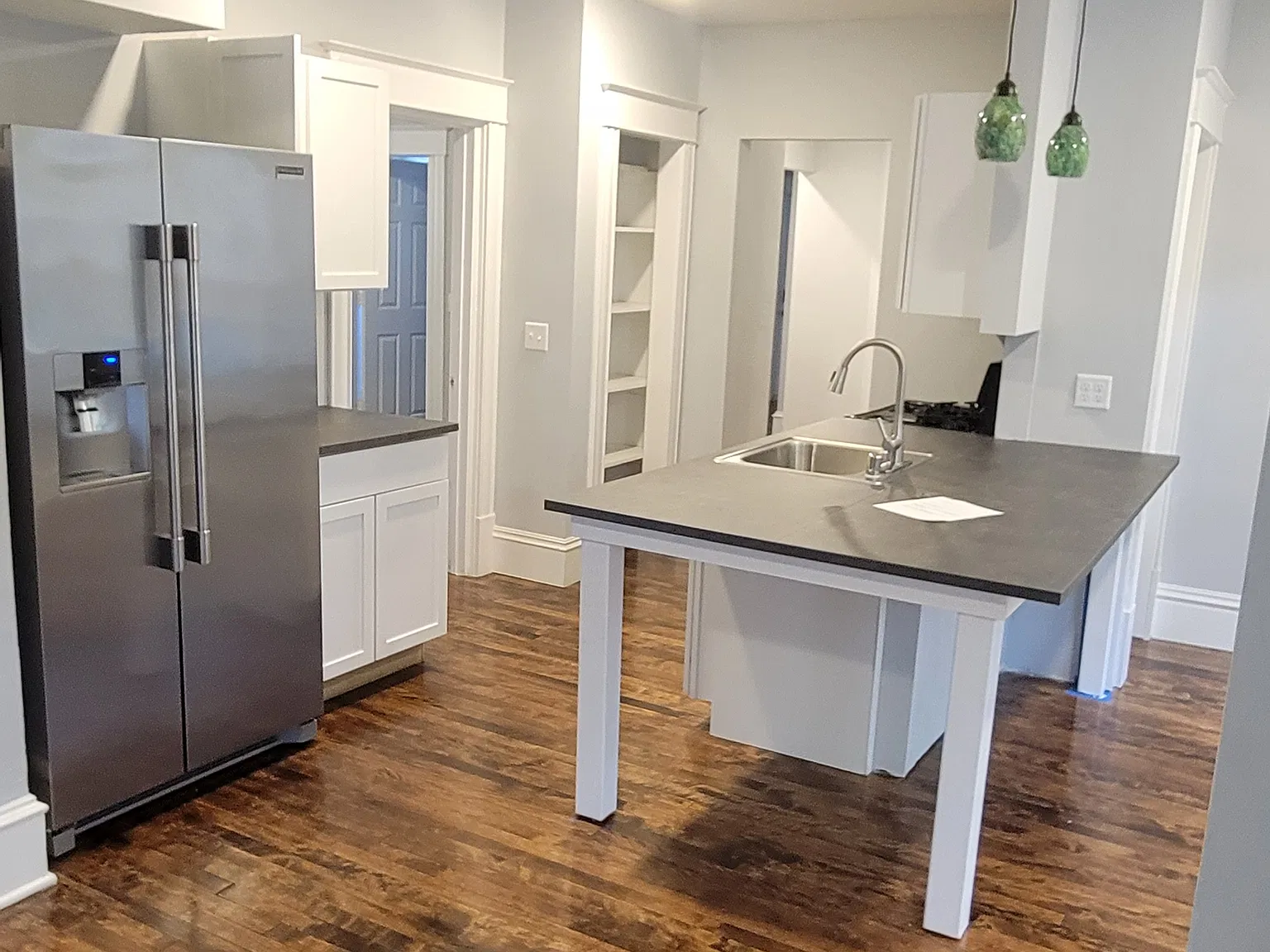 5 bed, 4000 sqft, $3,000 — Photo 3