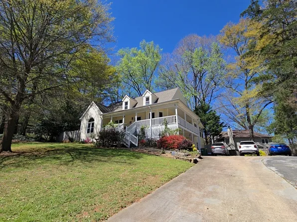 404 Kelly Cir, Woodstock, GA 30188