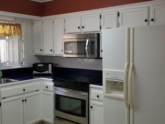 3rd image of 138 Lafleur Ln