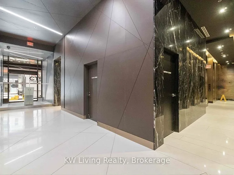 30 Nelson St #2209 — Photo 2