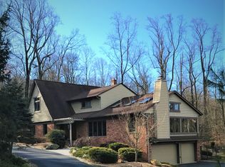 37 Cherry Tree Ln, Kinnelon, NJ 07405