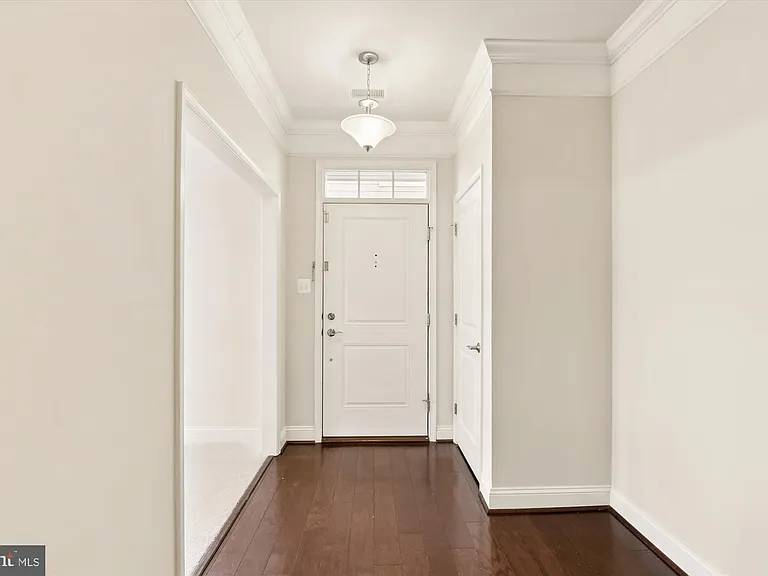67 Linden Pl — Photo 5