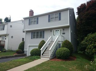 55 Edgemere Rd, West Roxbury, MA 02132