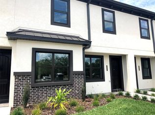 16105 Churchview Dr, Lithia, FL 33547