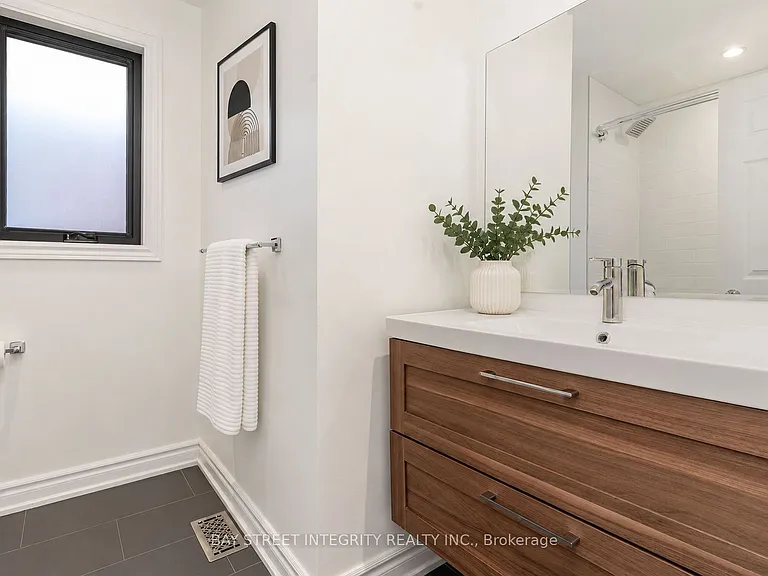 2364 Spring Meadow Way W — Photo 15