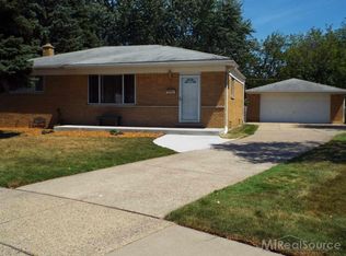 27762 Dover Ave, Warren, MI