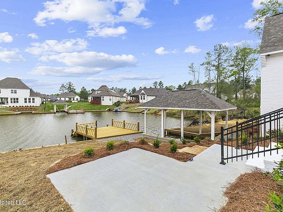 3rd image of 108 Herons Bay Cir