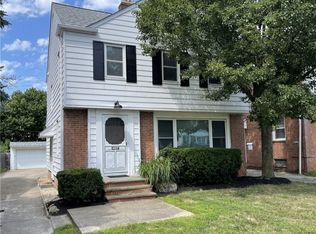 4437 Baintree Rd, University Heights, OH 44118