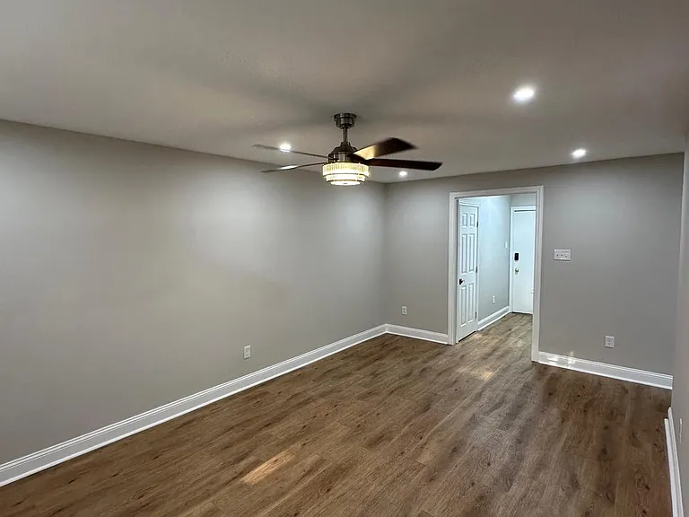 178 Elephant Rd — Photo 6