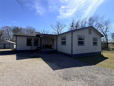 402 Robertson Hwy, Henryetta, OK, 74437