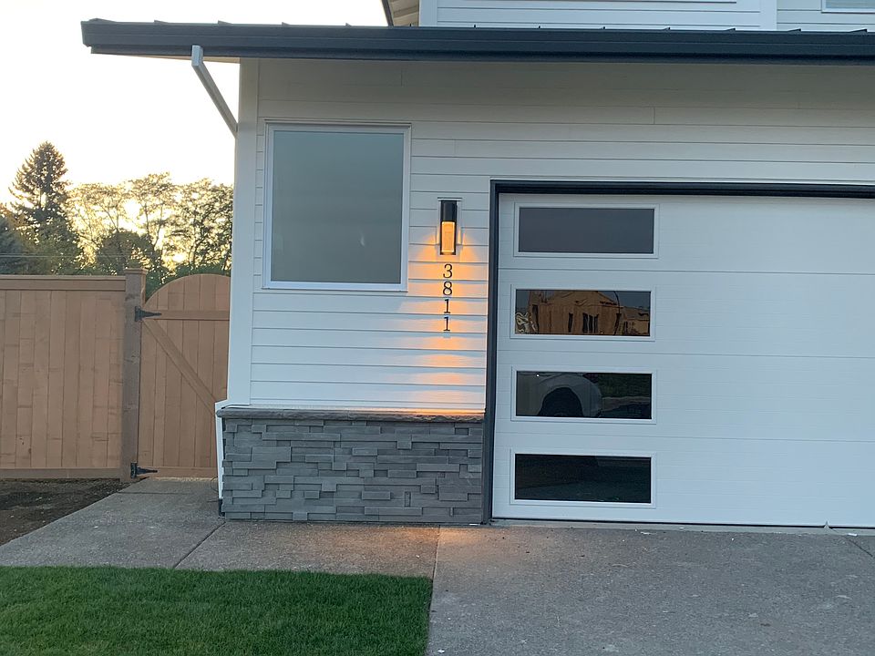 1st image of 3811 SE 68 Ave
