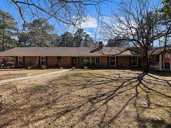3rd image of 2206 E Pinecrest Dr