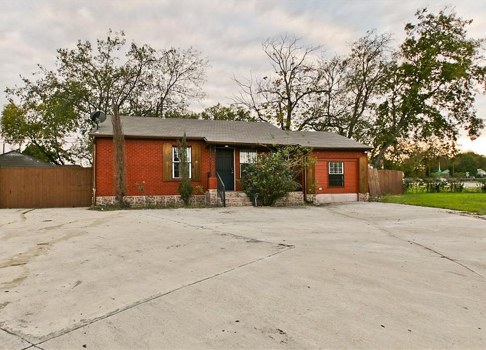 1st image of 2455 Skylark Dr