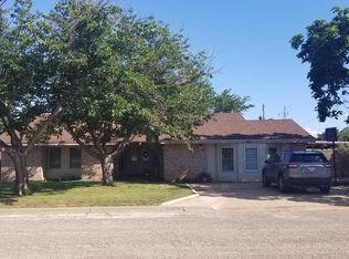 105 E 21st St, Colorado City, TX 79512