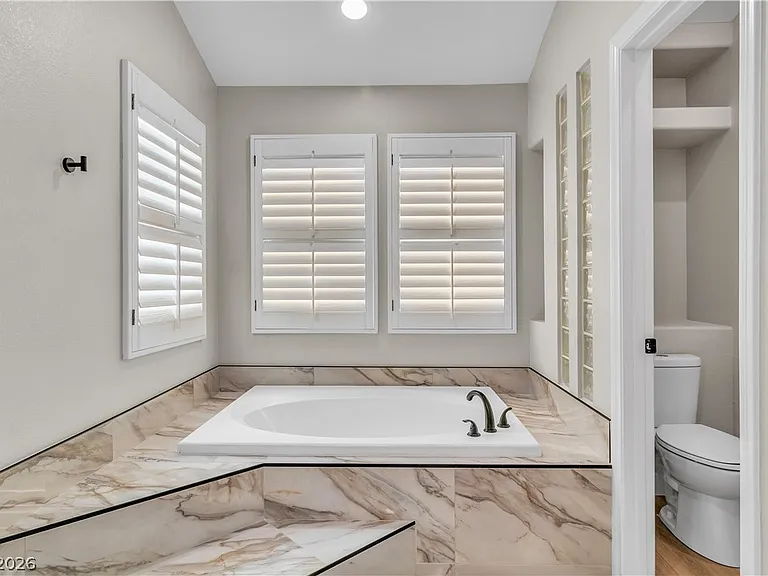 1712 Estrella St — Photo 34